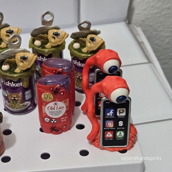 Mini Brands Mega Gross Series 2 Lot Of 17 . Kids Party Favors Teacher Prizes - Picture 4 of 5